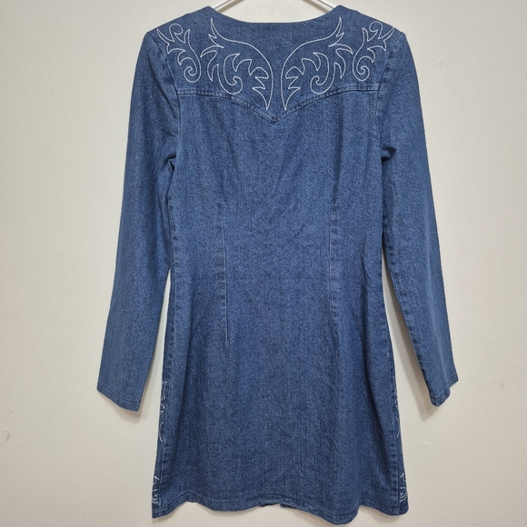 NWT Avec Les Filles Women's Western Embroidered Denim Mini Dress — Size 6 - Picture 9 of 9